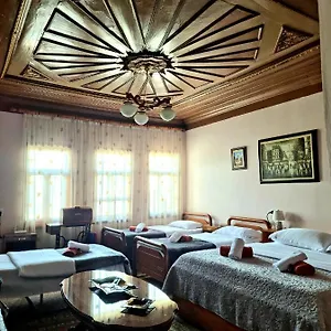 Maison d'hôtes Guest House Gjergo, OLD TOWN, Berat